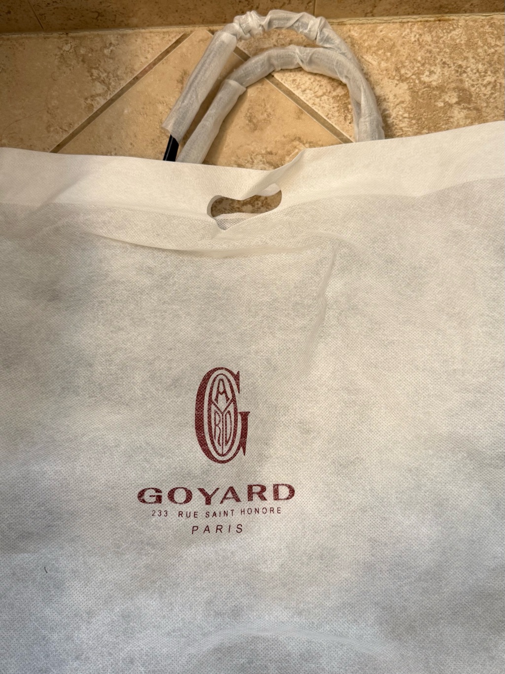 Goyard White Dust Bag With Burgundy Logo